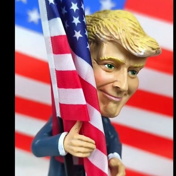 Patriotic Donald Trump Bobblehead with Removable Cloth Flag - Resin Collectible - Picture 6 of 7